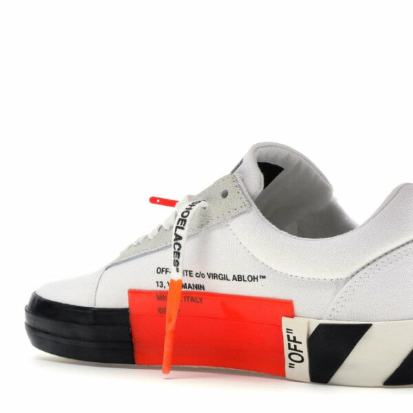 Off-White Vulcanized White Pers.