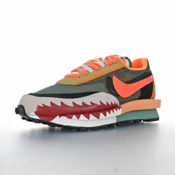 Nike Waffle Sacai Shark *