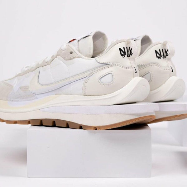 Nike Waffle Sacai White Pers.