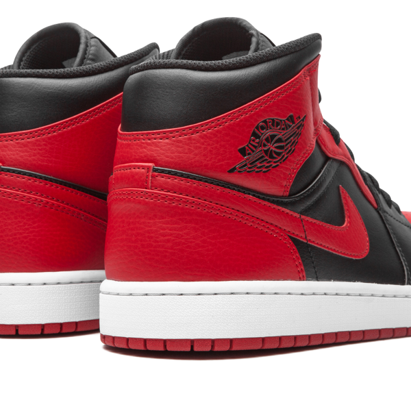 Nike Jordan 1 Banned pers