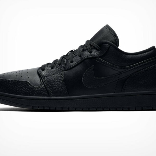 Jordan 1 Low Total Black pers.